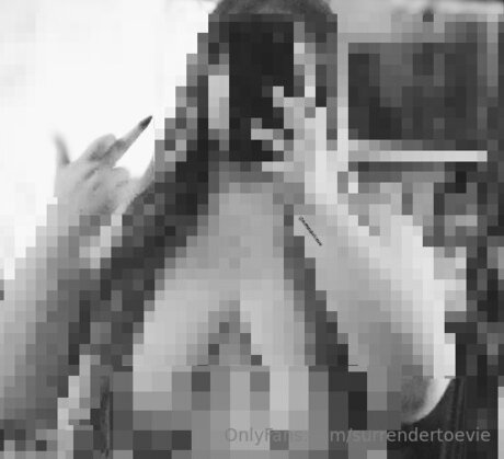 Surrendertoevie hot star img