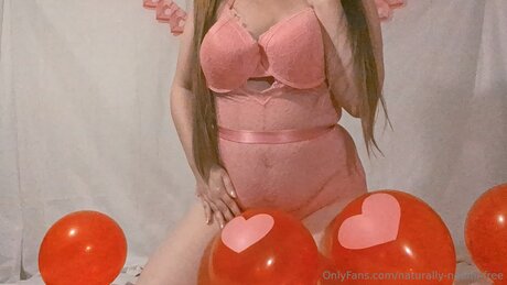 Naturally Naomi Free art model pic