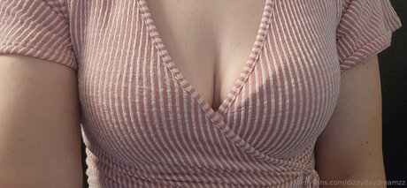 Dizzydaydreamzz sexy star images