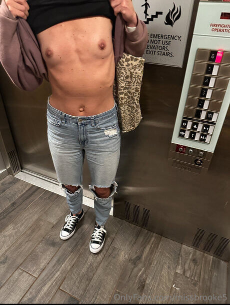 Missbrooke5 pornstar free gallery