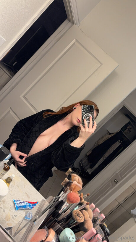 Saturn Sparks star erotic images