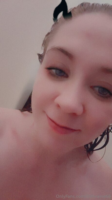 Lilithraine66 beautiful model image