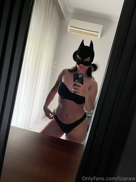 Lizaraw star sexy img