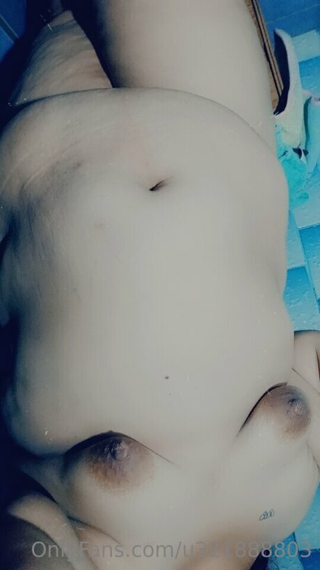 U321888803 sexy actress photos