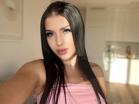 Realzoeyxoxo xxx star pics