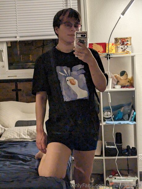 Sunnylewilde pornographic actress image