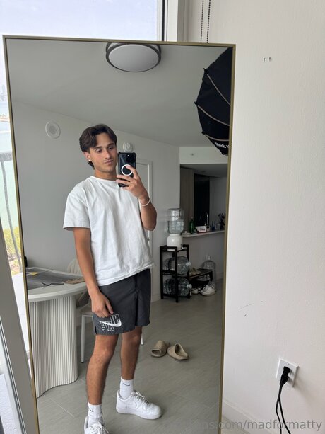 Madformatty sexy actress pic