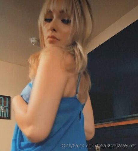 Realzoelaverne star naked pic