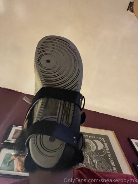 Sneakerboymx sexy model pics