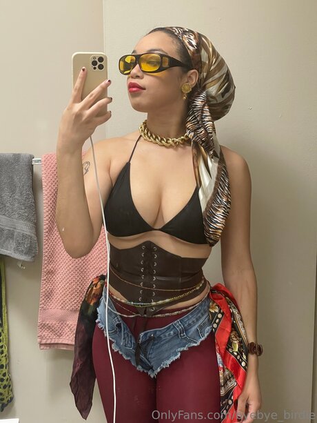 Byebye Birdie pornstar high quality photo