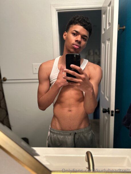 Kurlyheadtrelll star photo