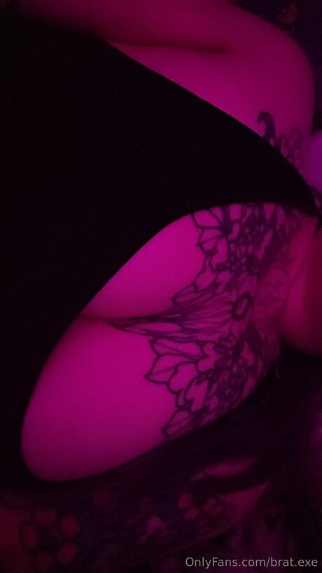 Bigtiddygothmommyuwu model pretty images