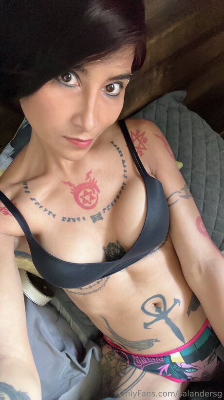 Salandersg model high quality pictures