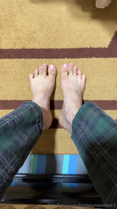 Theboynextdoor3 model xxx photo