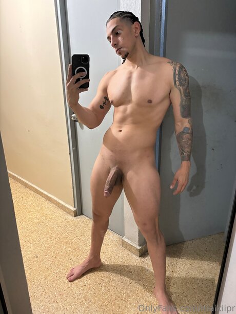 Maikiipr model hot images