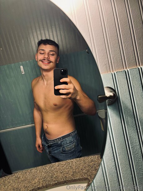 Bluecollar0303 xxx pornstar photo