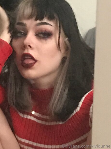 Vividunne nice actress photos