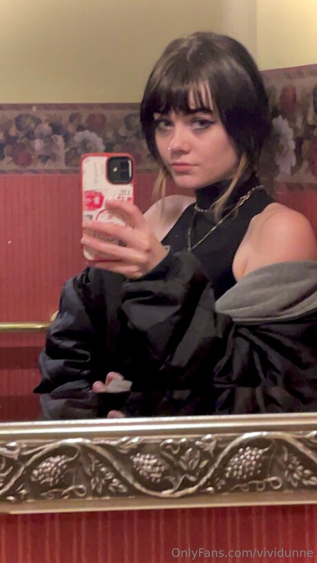 Vividunne best model pics