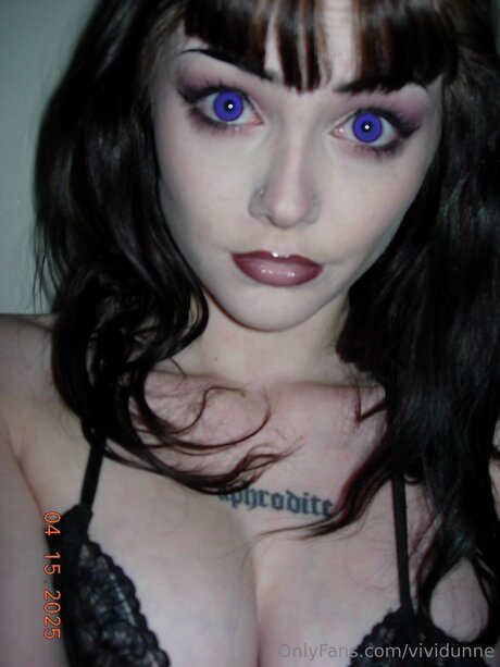 Vividunne pornographic actress pic