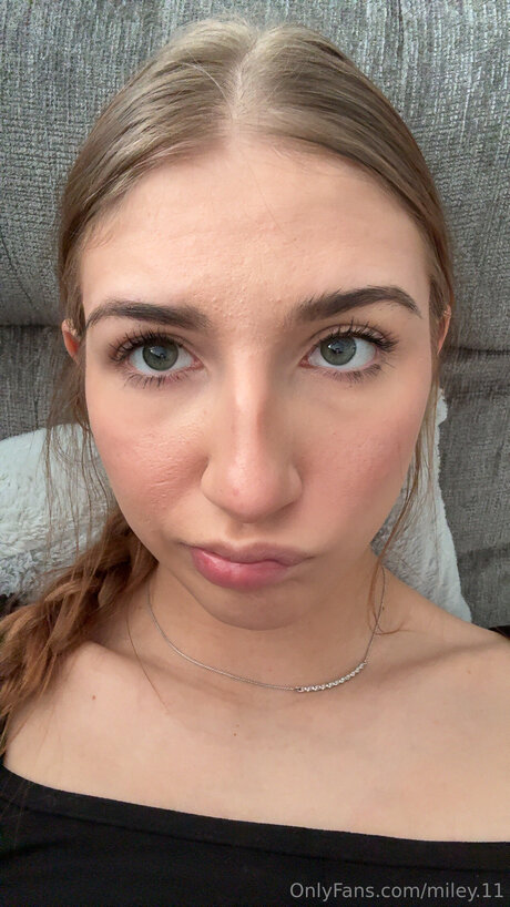 Miley 11 pretty star photo