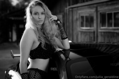 Juliia Geraldiine nude pornstar photo