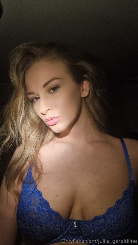 Juliia Geraldiine pornstar nude pic