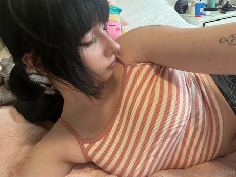 Neonkit nude pornstar photo