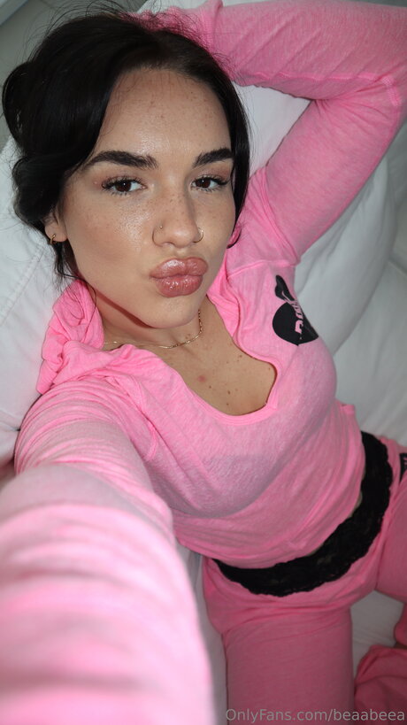 Beaabeea star naked pic