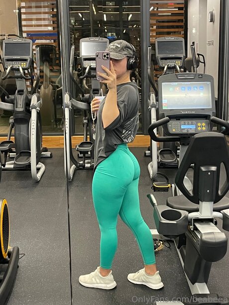 Beaabeea pornstar nudes image