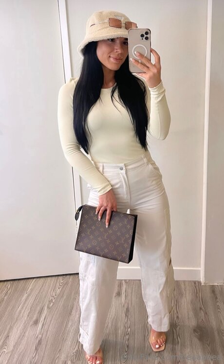 Beaabeea nude star gallery