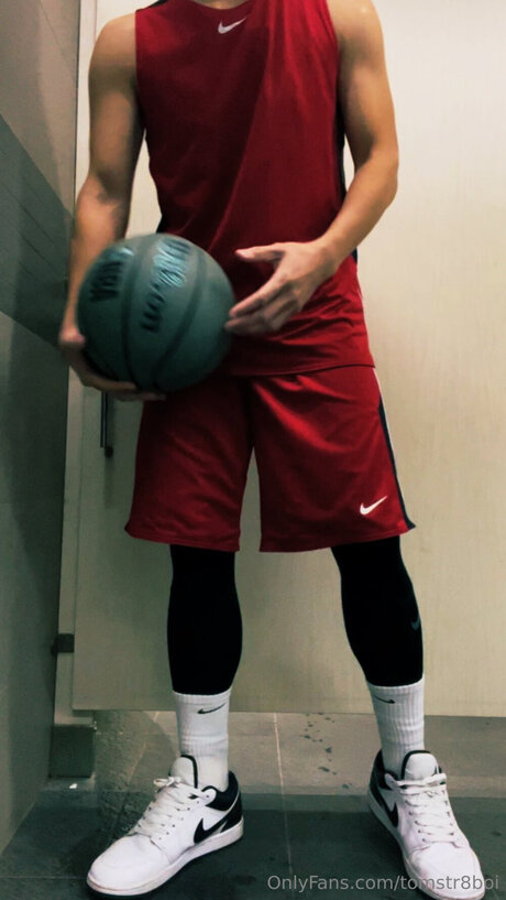 Tomstr8boi star adult picture