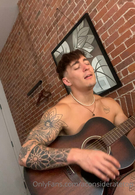 Aconsideratetop hot actress picture