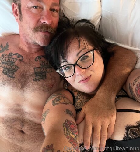 Notquiteapinup best star img