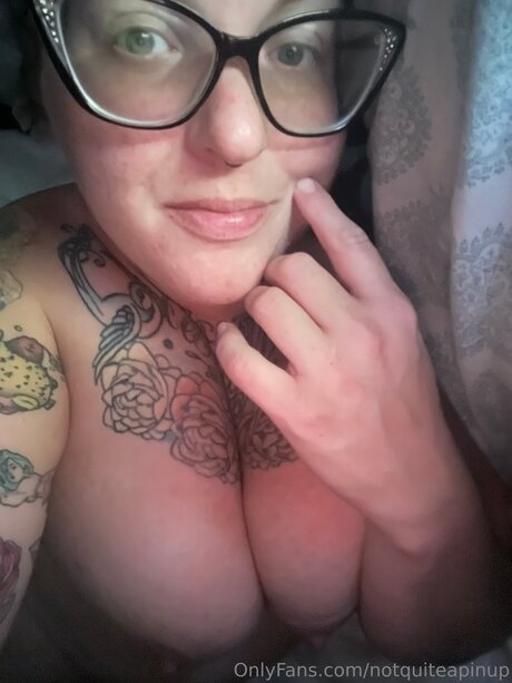 Notquiteapinup best star pic