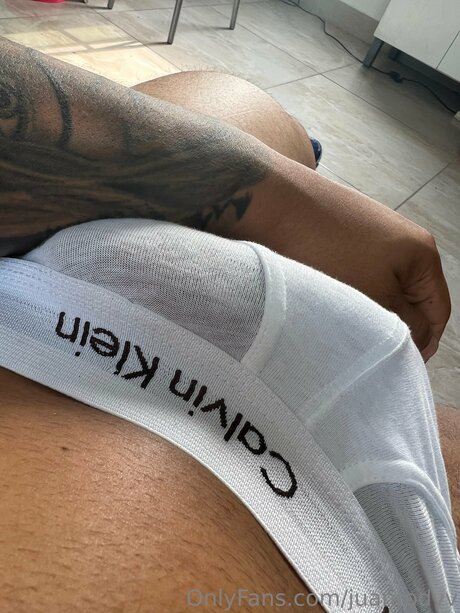 Juanrodvv hot model image