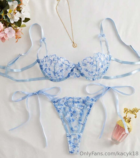 Bookwormkc star nude image