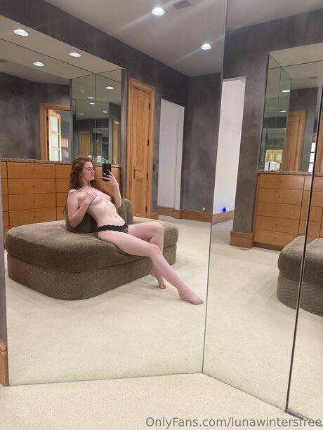 Lunawintersfree nude model gallery