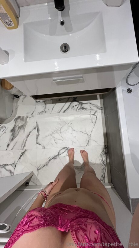 Tapetitebarbie xxx pornstar gallery