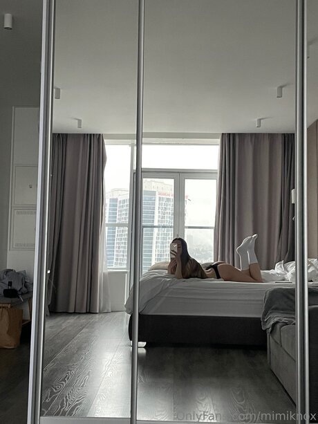 Mimiknox Official pornstar top photo