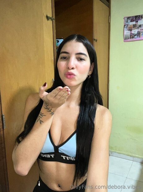 Debora Vibes nice pornstar photo