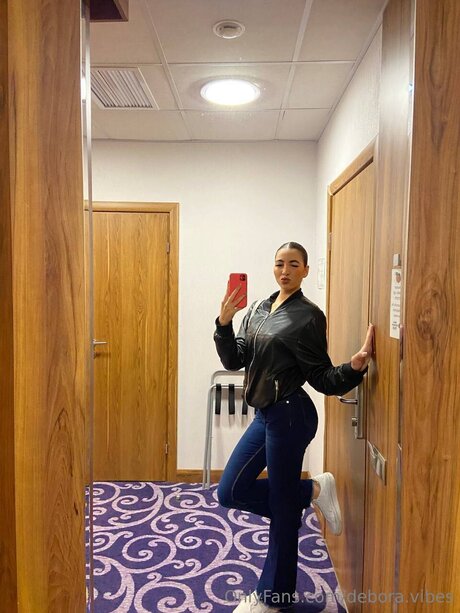 Debora Vibes adult model pics