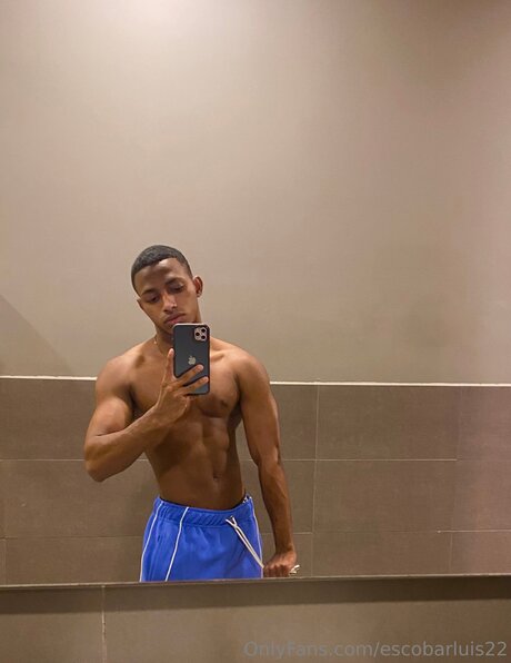 Escobarluis22 model high quality photo