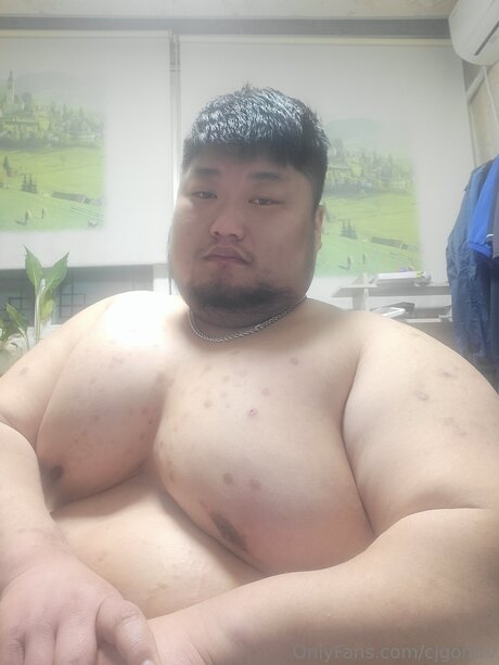 Cjgomtv adult model picture