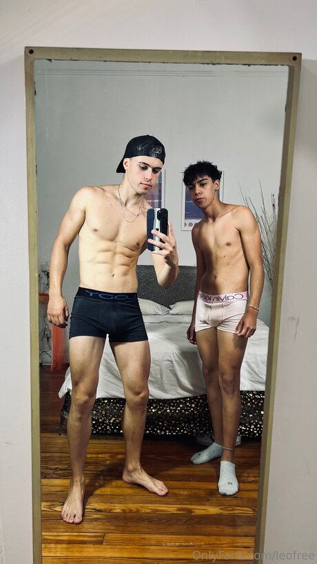 Leofree pornstar naked images