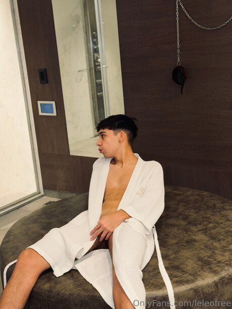 Leofree sexy actress img