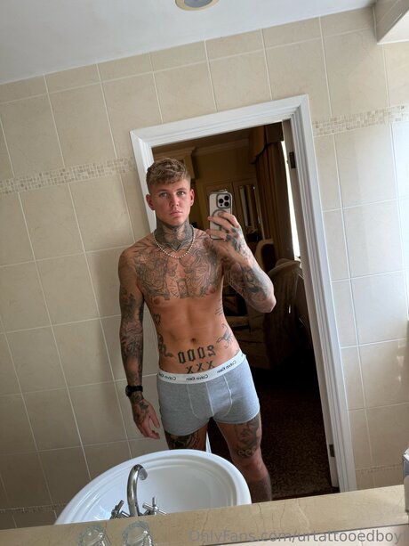 Urtattooedboyf nudes star picture