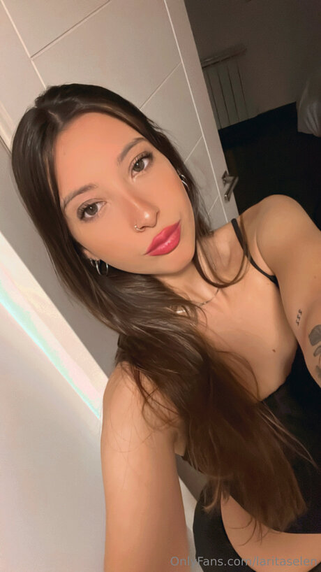 Laritaselen exclusive actress photos