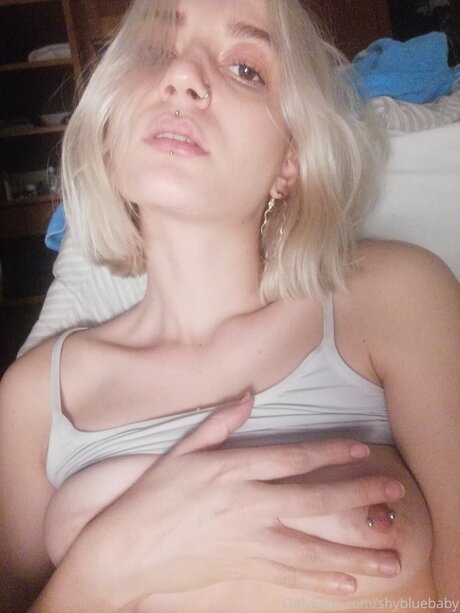 Shybaby Ib naked pornstar pictures