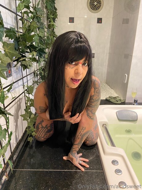 Acidsweet erotic pornstar img