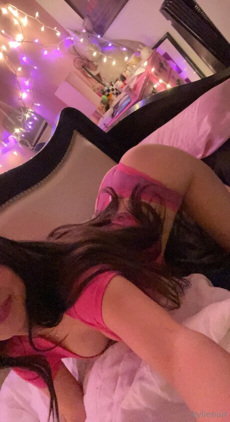 Kylienoir sexy actress photo